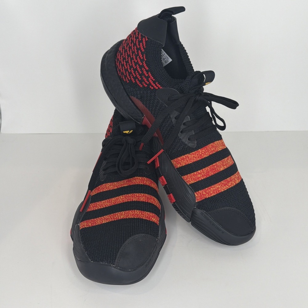 adidas Trae young 2 basketball shoe, the Hawks, black and scarlet colorway Sz 11